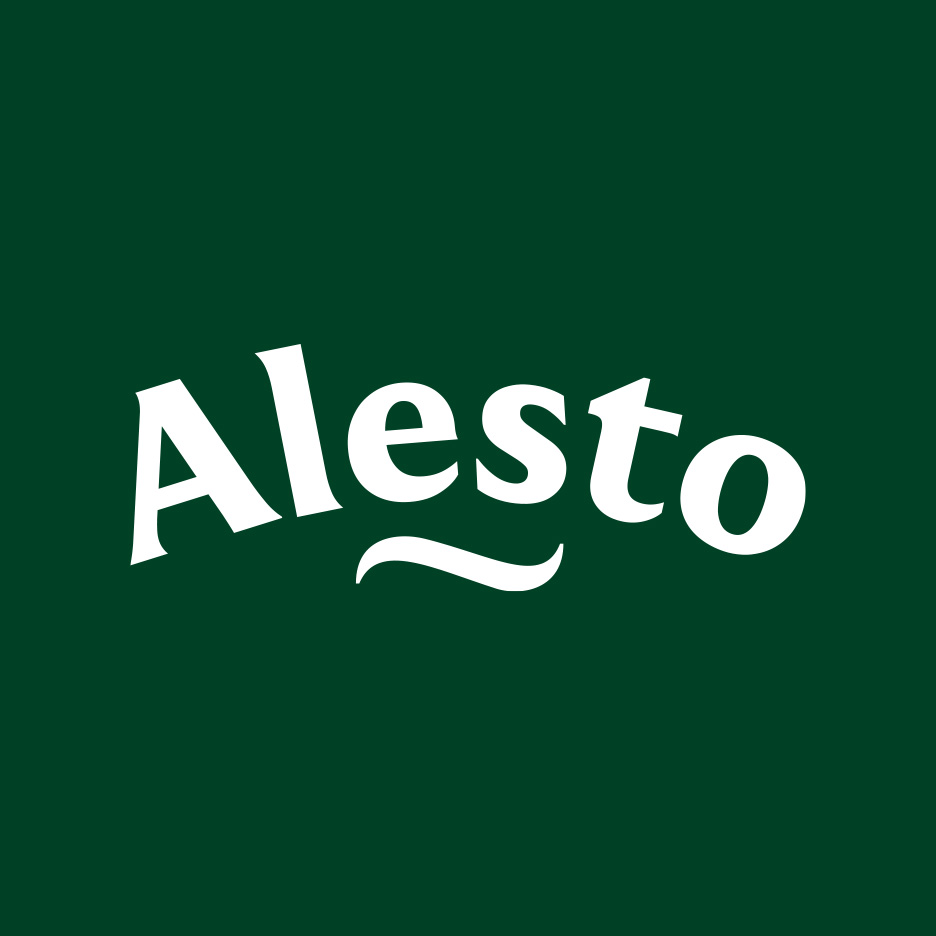 Logo cu text alb stilizat pe un fundal verde închis.